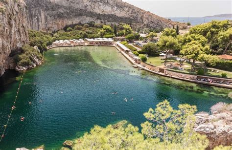 vouliagmeni neighbourhood.